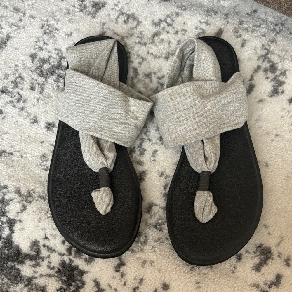 Sanuk Yoga Sling Cushioned Black and Gray Women's Sandals